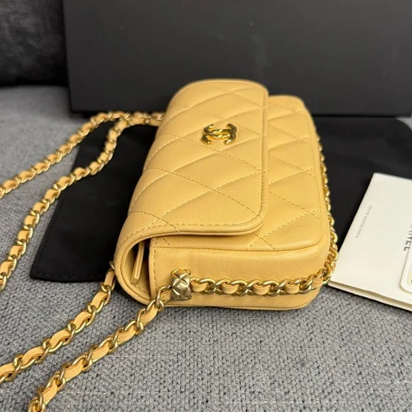 CHANEL CC flap lambskin WOC phone holder on chain - Picture 6 of 15